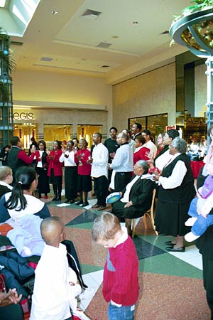 Greater Works Choir at Concord Mall - 8