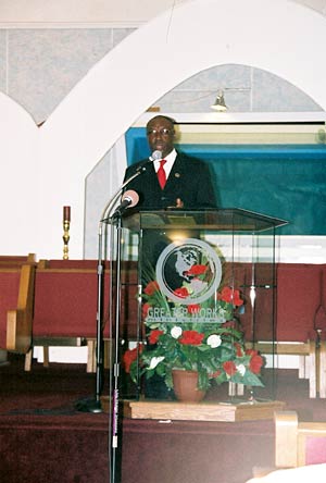 Ernie Stevens visits Greater Works Ministries for Pentecost 2007 - 9