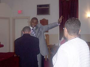 Ernie Stevens visits Greater Works Ministries for Pentecost 2007 - 4-6f